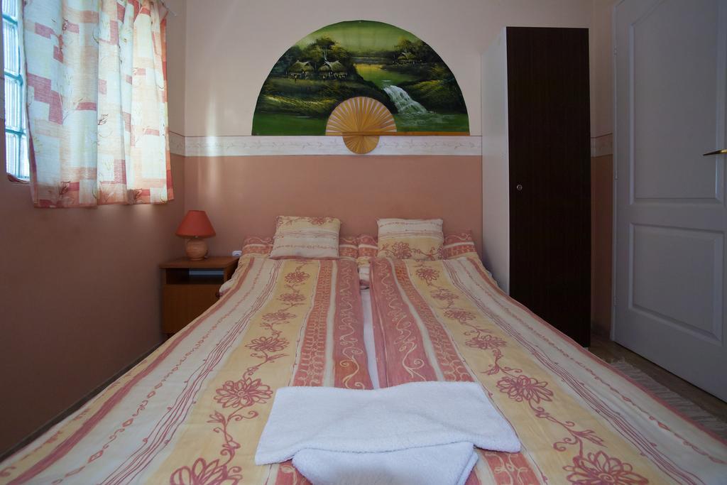 Margaret Apartman Egerszalók Habitación foto